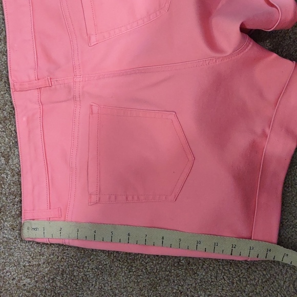 USED TORRID DENIM SHORTS PINK SIZE 18 - Picture 13 of 13